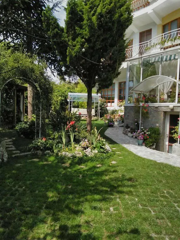 Вила Карина 0*, Varna